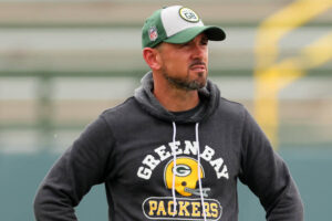 “Defensive Shake-Up in Green Bay: LaFleur’s Audacious Move, Hafley Takes the Helm, Barry Bows Out”