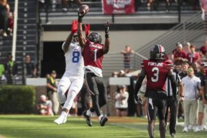 DQ Smith: The Old-School Anchor in a New-Age Game